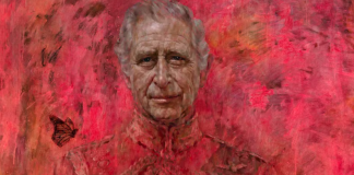 Acesta este primul portret oficial al lui Charles al III-lea ca rege: neconvențional și cu un detaliu simbolic