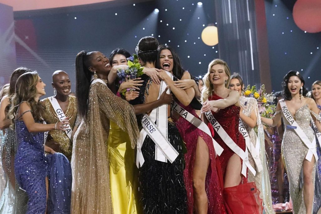 Cine va fi noua regină a lumii? 89 de finaliste se luptă pentru titlul Miss Universe 2025!