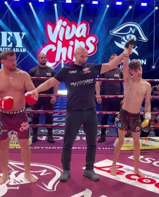 „O înfrângere cât 1000 de victorii” Gestul lui Cătălin Moroșanu care a făcut istorie în ring alături de tânărul Dragoș Zdrolidis