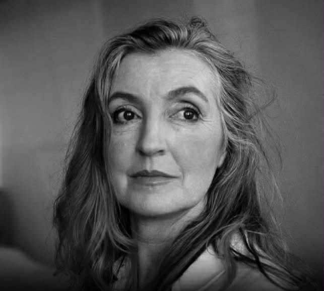 Bărbatul care i-a explicat greșit propria carte și a creat un fenomen global