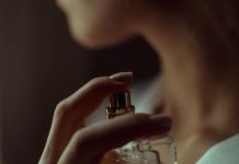 Parfumuri și zodii: Ghid holistic și spiritual pentru aromele care susțin personalitatea și energia fiecărui semn