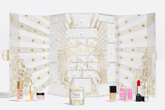 Dior, acuzat de „cea mai mare țeapă de Crăciun”: 1.000 de dolari pe mostre gratuite