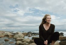 Maturitatea este atunci când încetezi să aștepți ca viața să fie perfectă și începi să găsești liniștea în mijlocul haosului