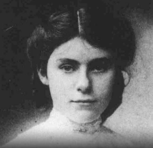 Cea mai intensă poveste de dragoste scrisă de Tolkien nu se află în „Stăpânul Inelelor”, ci este gravată pe două pietre funerare din Oxford, după 55 de ani de iubire