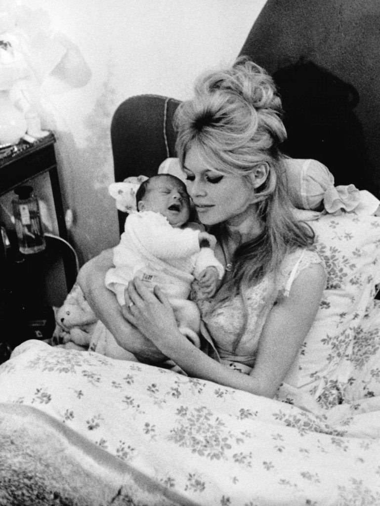 Brigitte Bardot – o viață în imagini: carieră, iubiri și pasiuni
