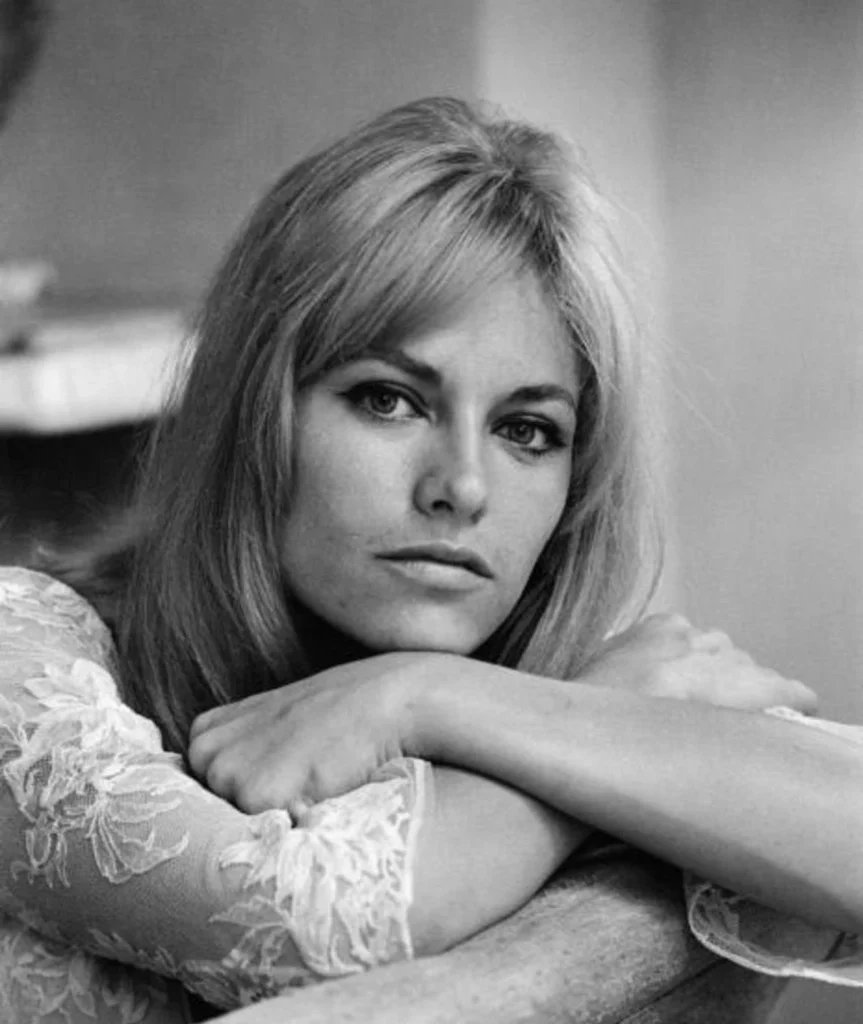 Nathalie Delon: femeia care l-a iubit pe Alain Delon, l-a părăsit și a murit în tăcere la Paris