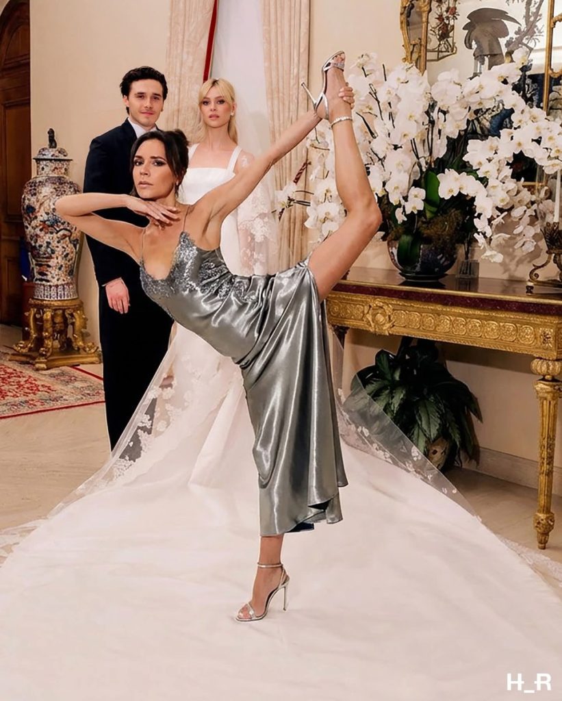 Victoria Beckham și dansul care a rupt internetul: scandal, meme-uri și ironii despre „momentul de la nuntă”