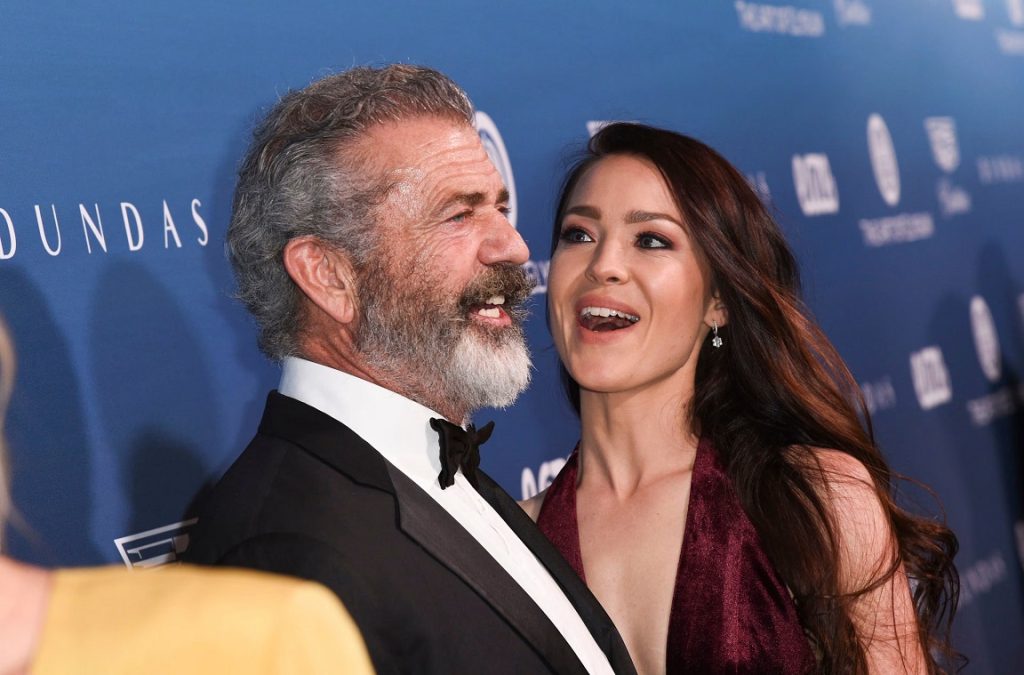 Bomba începutului de an în showbiz: Mel Gibson și Rosalind Ross pun punct după 9 ani împreună