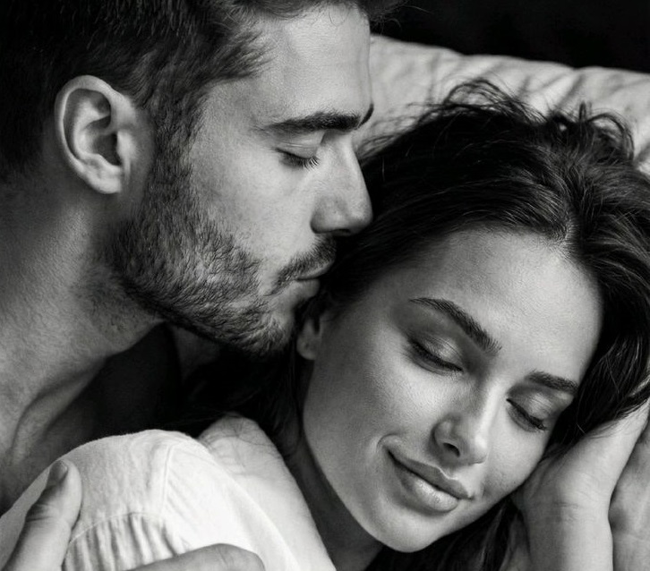 Top 5 poziții romantice și fierbinți pentru Ziua Îndrăgostiților