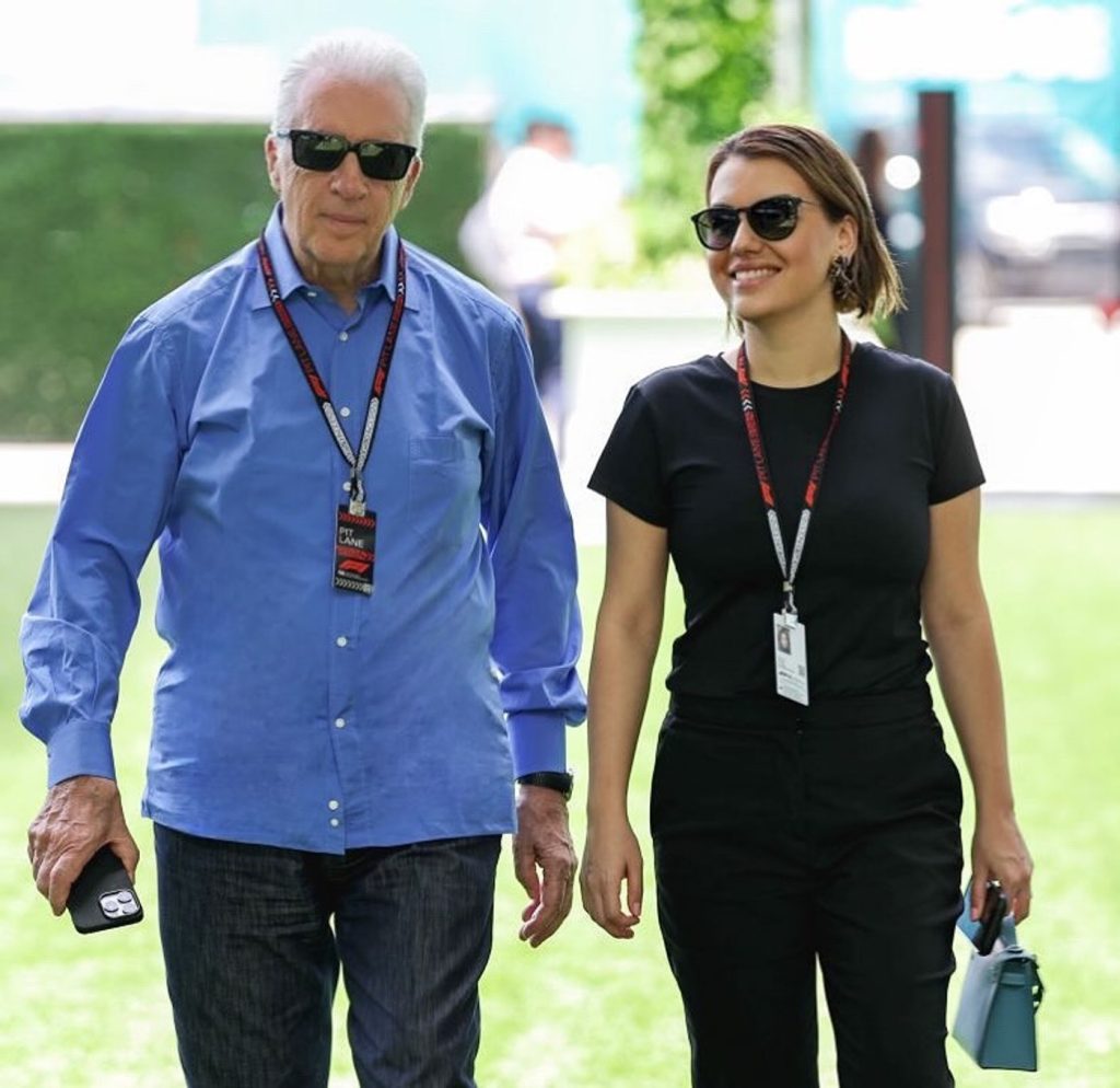 Numele soției lui Piero Ferrari, Romina Gingașu, apare în dosarul „prostituție cu vedete” din România — un scandal care zguduie lumea mondenă