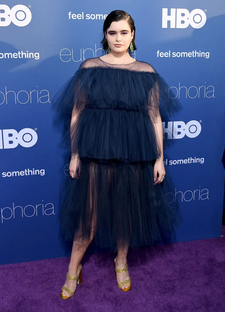 Șoc pe covorul roșu la Oscaruri: fanii nu au recunoscut-o pe Barbie Ferreira după transformarea radicală