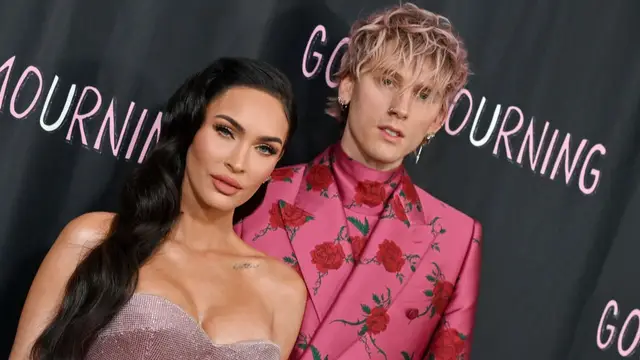 Megan Fox incendiază Instagramul cu imagini provocatoare, iar Machine Gun Kelly reacționează imediat