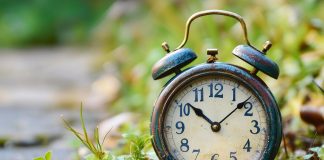 Ora de vară 2026: Când se schimbă ora și cum îți afectează somnul