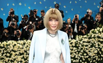 Cele mai spectaculoase ținute de la Met Gala de-a lungul anilor. Pe cine a lăsat Anna Wintour, Cerberul modei, pe covorul roșu?