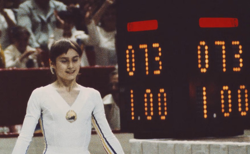 Nadia Comăneci luată la rost pe net de comentacii de serviciu. De cei care n-au făcut absolut nimic în viața lor, evident, dar la aruncat cu noroi sunt campioni