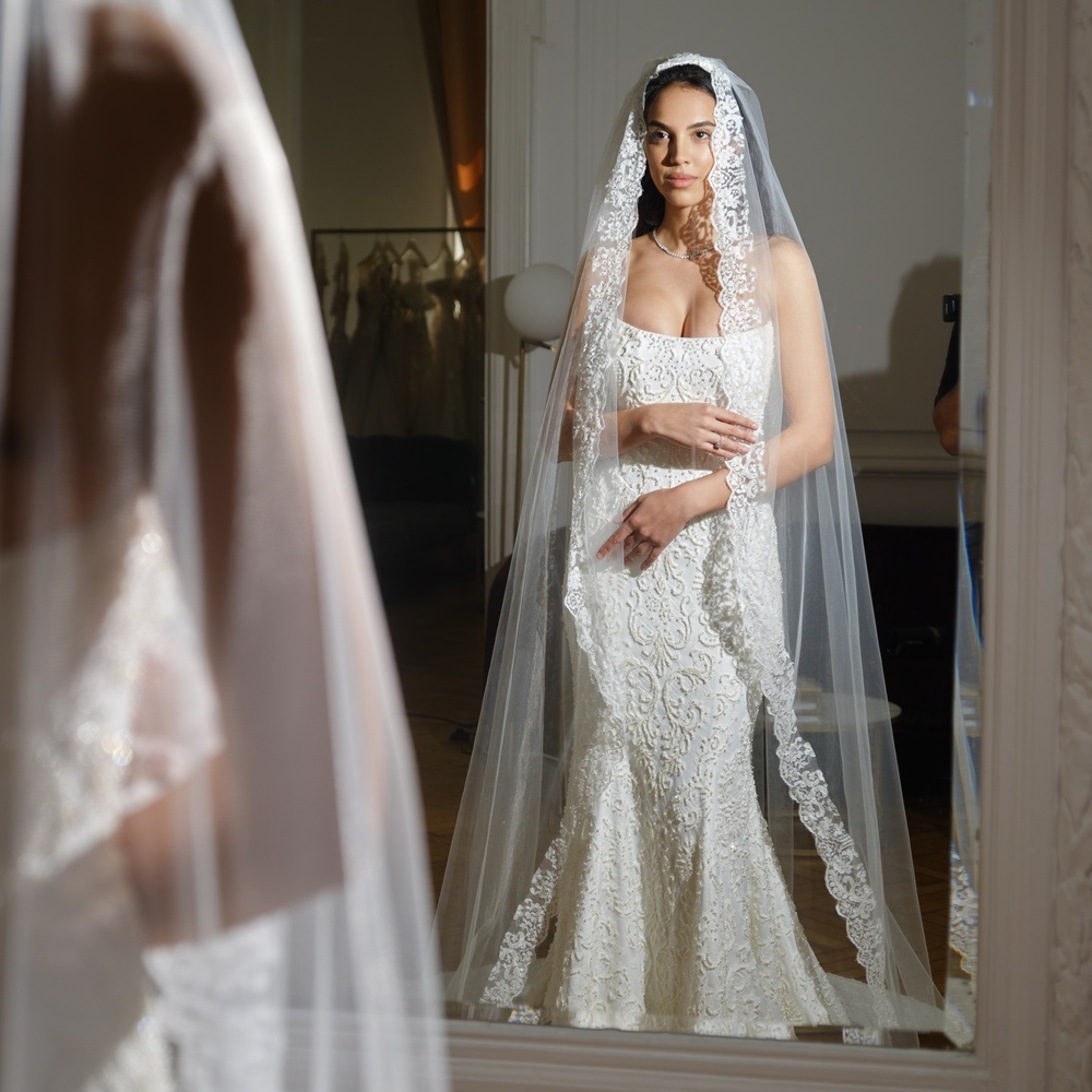 Rochia de mireasă purtată de Andreea la nunta cu Dorian Popa a necesitat peste 1000 de ore de muncă și a costat pe măsură. Detalii despre creația spectaculoasă.
