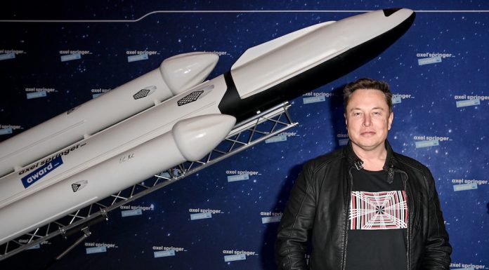 Elon Musk dă lovitura istorică: SpaceX se listează la bursă și îl transformă pe miliardar în primul „trilionar” al lumii