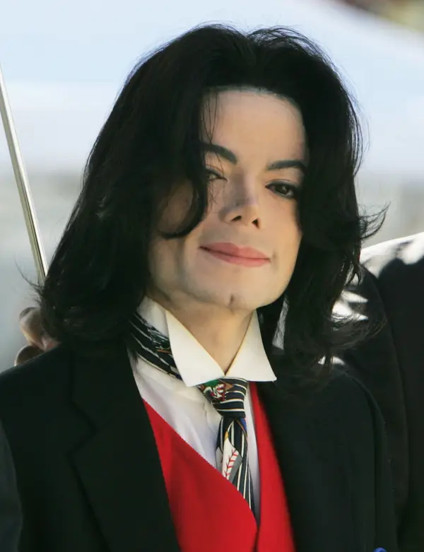 15 detalii înfiorătoare din cazuri de cr1mă și m@rți suspecte care au implicat celebrități