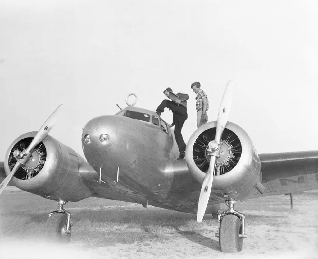 Amelia Earhart: cercetătorii susțin că ar fi descoperit epava avionului dispărut după 88 de ani de mister