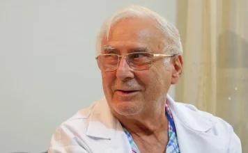 A murit profesorul Bogdan Marinescu, medicul care a schimbat istoria unui caz unic din România: el a ajutat-o pe Adriana Iliescu să devină mamă la 66 de ani