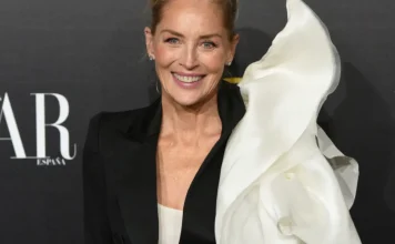 Sharon Stone, 68, întoarce toate privirile în cele mai recente fotografii după o declarație tranșantă despre standardele de frumusețe