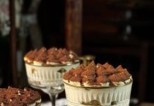 Tiramisu la pahar în 10 minute: desert cremos, fără coacere, perfect pentru musafiri