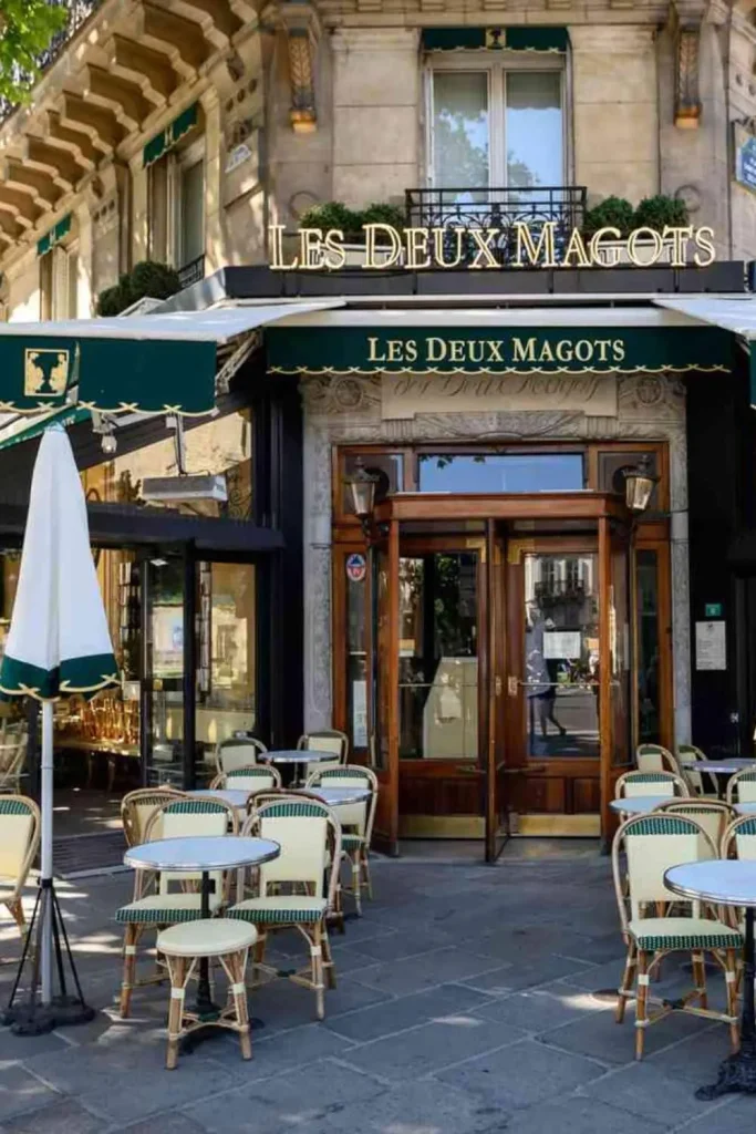 5 cafenele din Paris unde artiștii se certau, beau prea mult și creau capodopere
