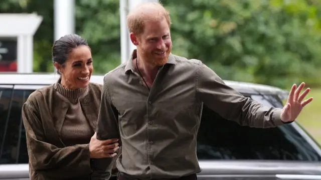 Prințul Harry și Meghan ar urma să ajungă astăzi în Marea Britanie, alături de Lilibet și Archie