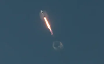 Imaginile arată pagubele produse pe Lună după ce o rachetă SpaceX s-a izbit de suprafața ei cu „de șapte ori viteza sunetului”