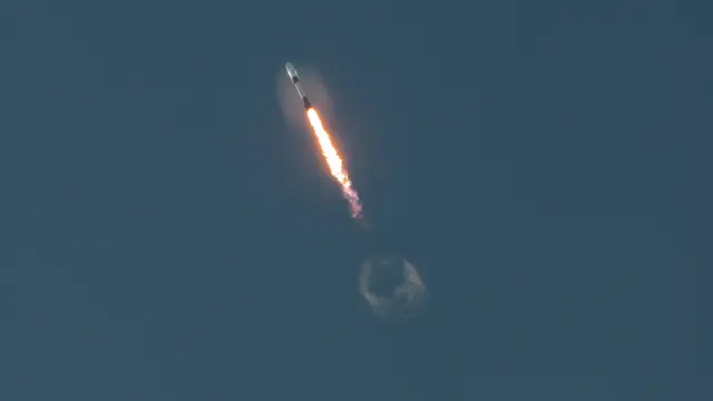 Imaginile arată pagubele produse pe Lună după ce o rachetă SpaceX s-a izbit de suprafața ei cu „de șapte ori viteza sunetului”