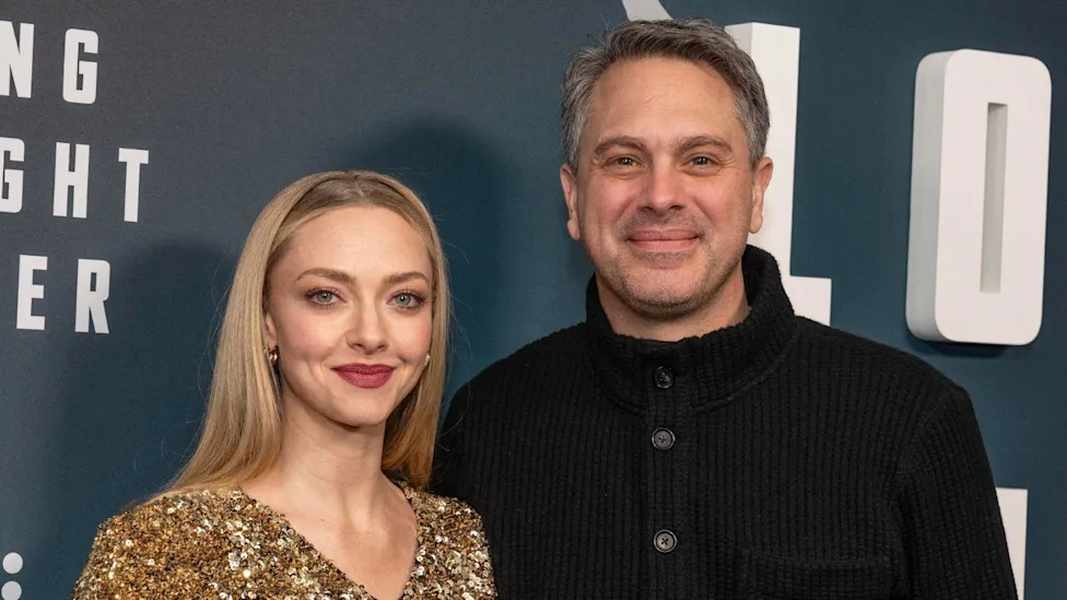 Amanda Seyfried și Thomas Sadoski s-au despărțit după 9 ani. Hollywoodul aștepta scandalul, ei au ales discreția