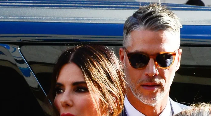 Sandra Bullock, împinsă de fiica ei să-și refacă viața amoroasă după moartea lui Bryan Randall: „Trebuie să te întâlnești cu cineva”. Replica actriței a stârnit hohote de râs