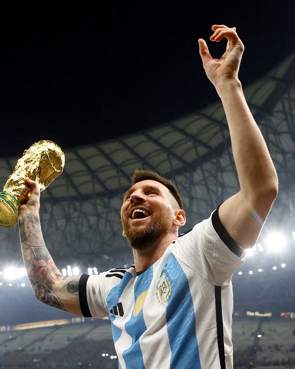 Lacrimi la imn, gol în minutul 68 și dronă pe cer: Messi s-a retras oficial din echipa națională a Argentinei