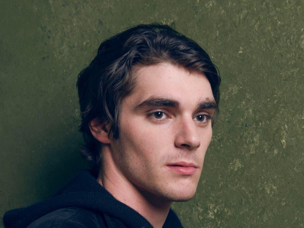 Doliu pentru fanii Breaking Bad! RJ Mitte a murit la doar 34 de ani. Mesajul emoționant al lui Bryan Cranston